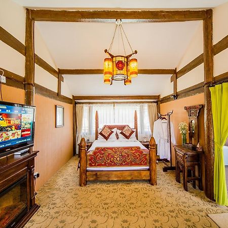 Old Tree Boutique Guesthouse Лицзян Экстерьер фото