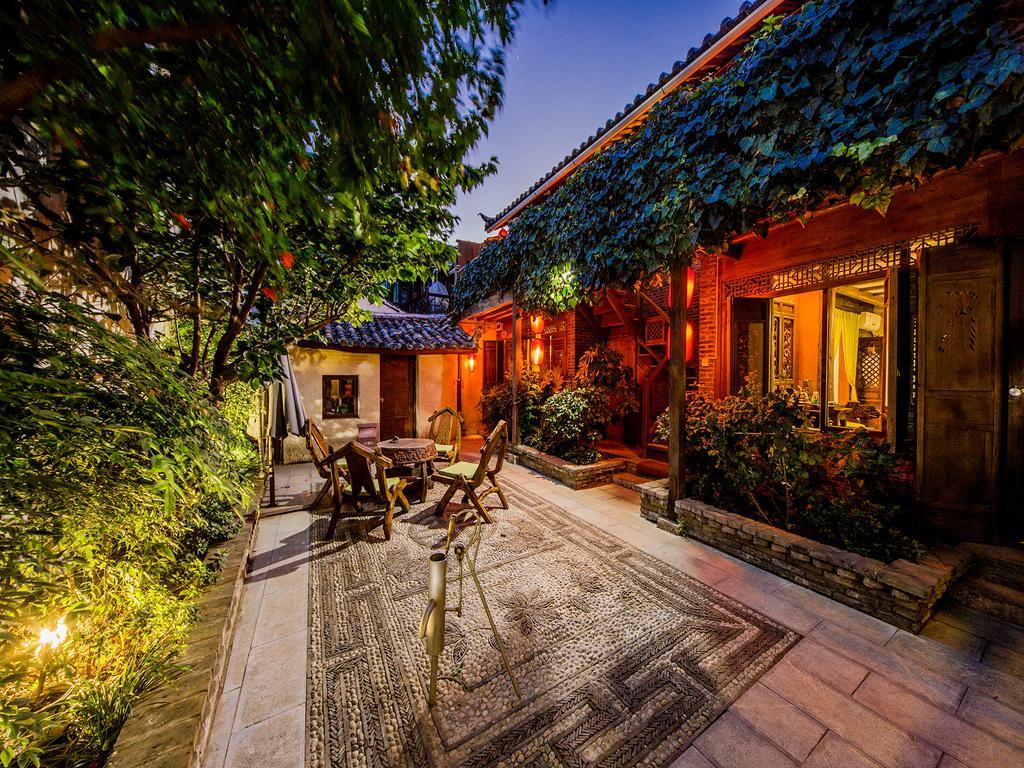 Old Tree Boutique Guesthouse Лицзян Экстерьер фото