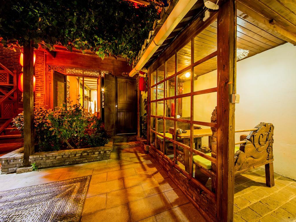 Old Tree Boutique Guesthouse Лицзян Экстерьер фото