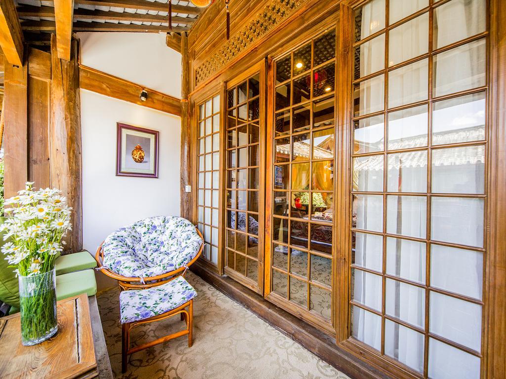 Old Tree Boutique Guesthouse Лицзян Экстерьер фото