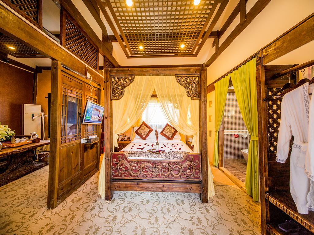 Old Tree Boutique Guesthouse Лицзян Экстерьер фото