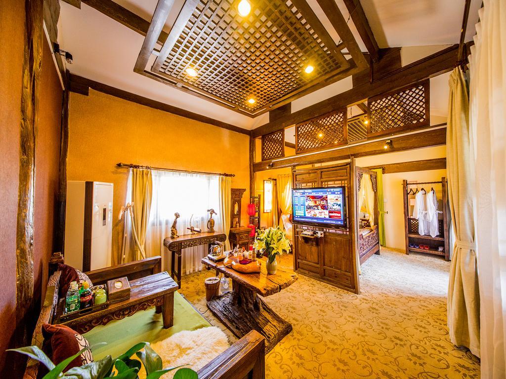 Old Tree Boutique Guesthouse Лицзян Экстерьер фото