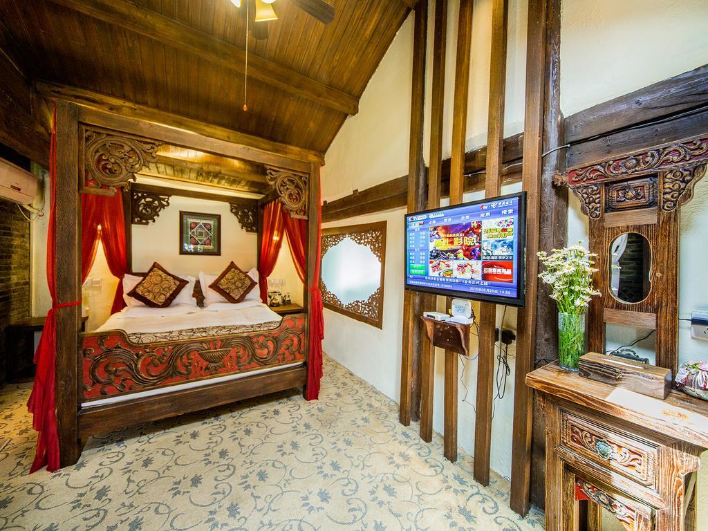 Old Tree Boutique Guesthouse Лицзян Экстерьер фото