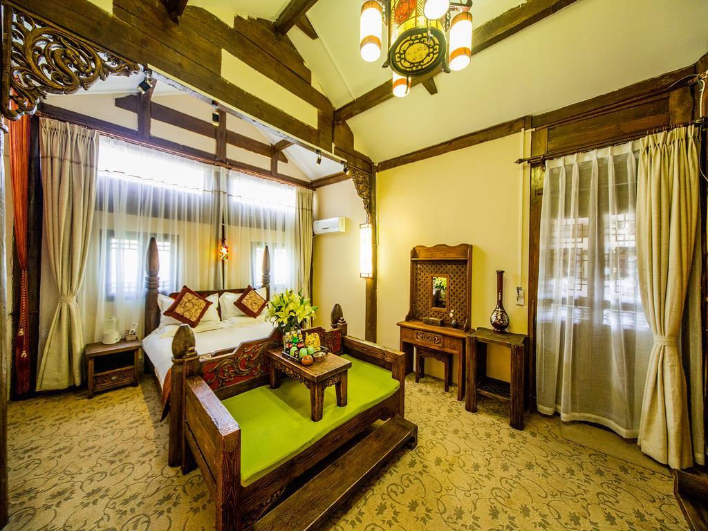 Old Tree Boutique Guesthouse Лицзян Экстерьер фото