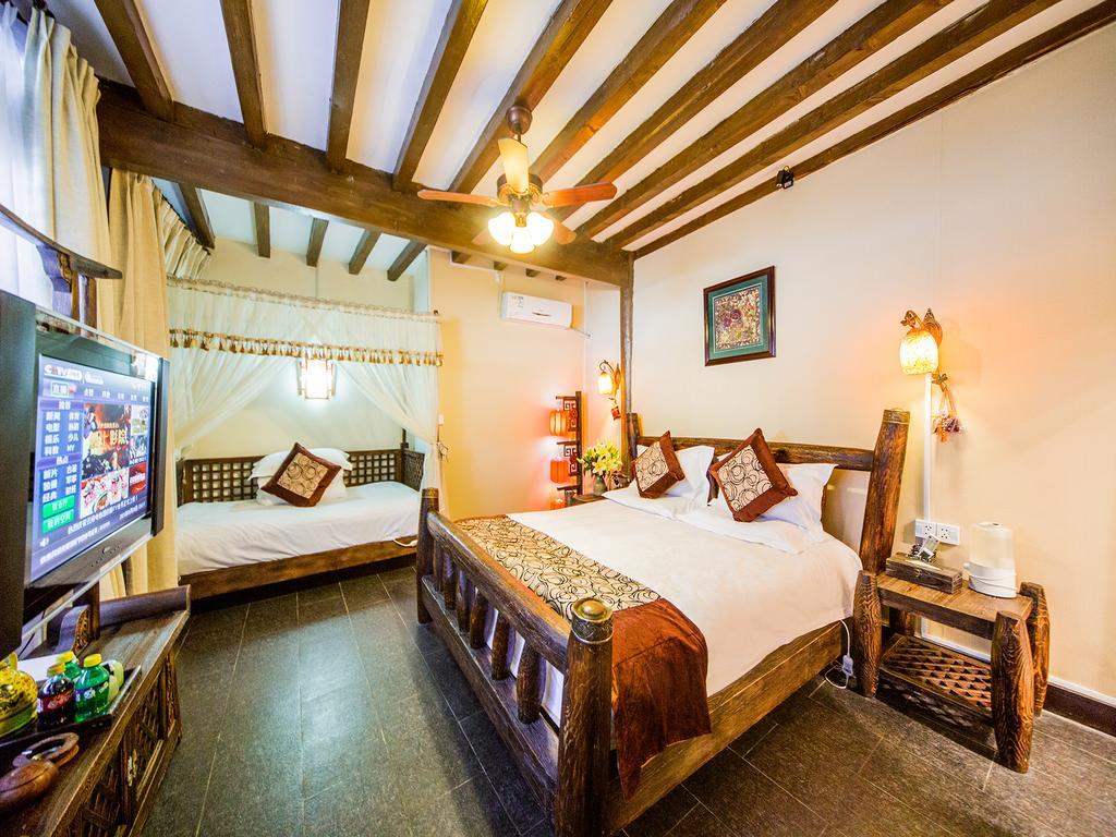 Old Tree Boutique Guesthouse Лицзян Экстерьер фото