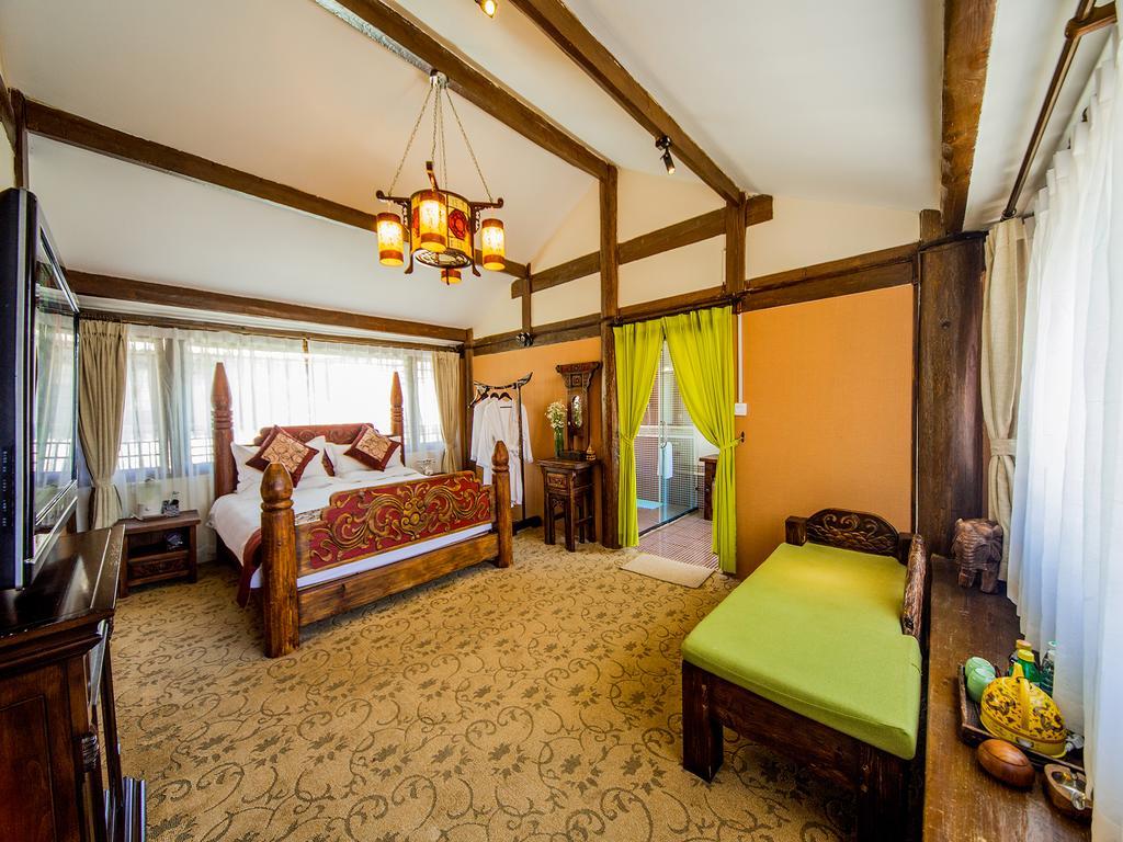 Old Tree Boutique Guesthouse Лицзян Экстерьер фото