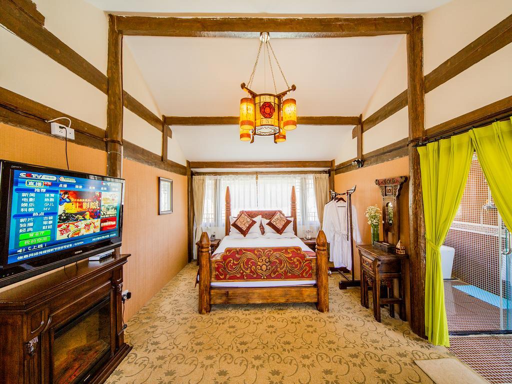 Old Tree Boutique Guesthouse Лицзян Экстерьер фото