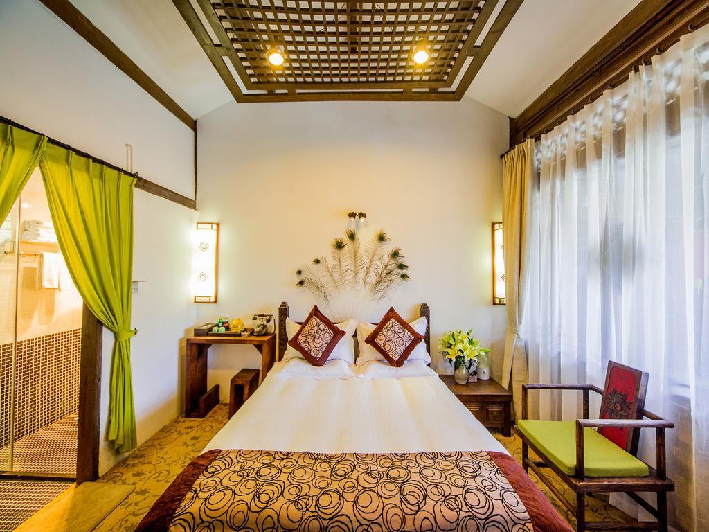 Old Tree Boutique Guesthouse Лицзян Экстерьер фото
