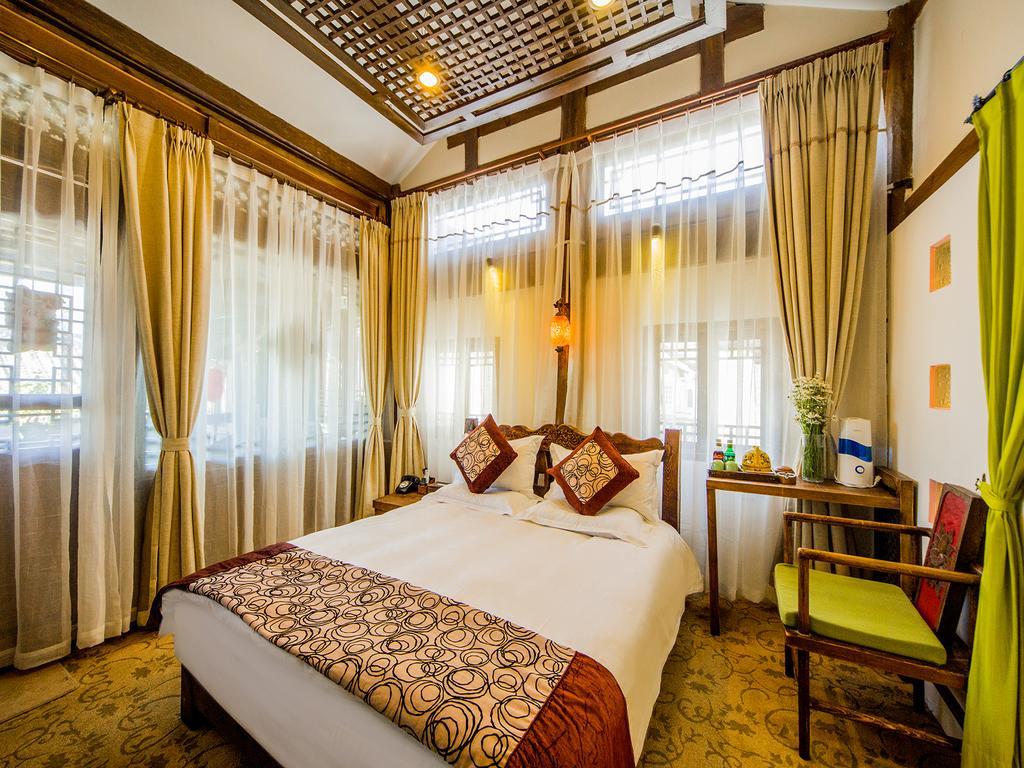 Old Tree Boutique Guesthouse Лицзян Экстерьер фото